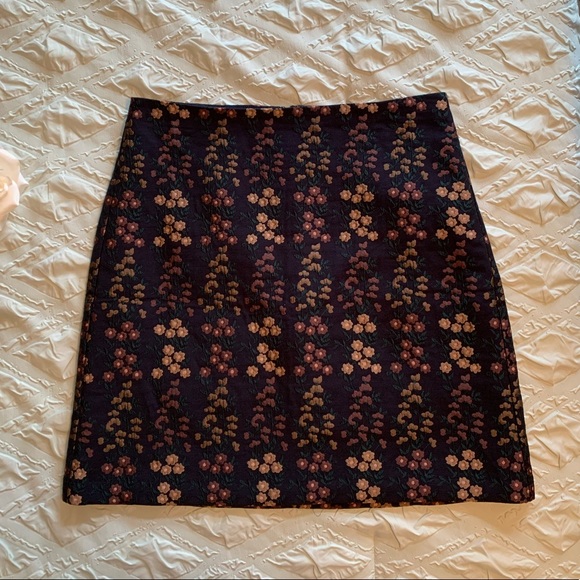 NWT Ann Taylor Floral Skirt - Picture 2 of 5